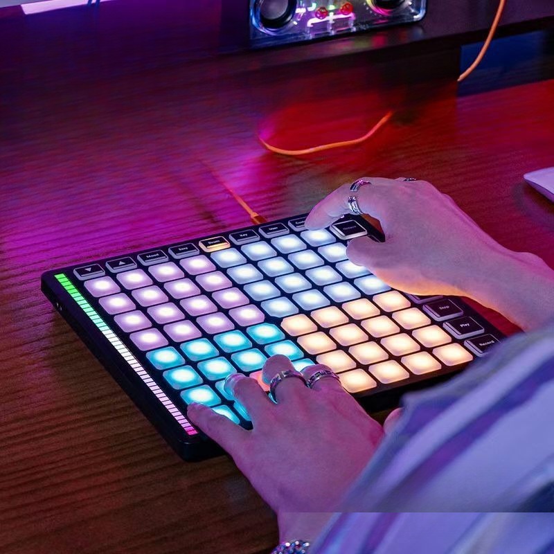 Midi Controller Pad - 64鍵MIDIパーカッションパッドコントローラー ステージミキサー プロフェッショナルアレンジャー シンセサイザー Bluetooth対応