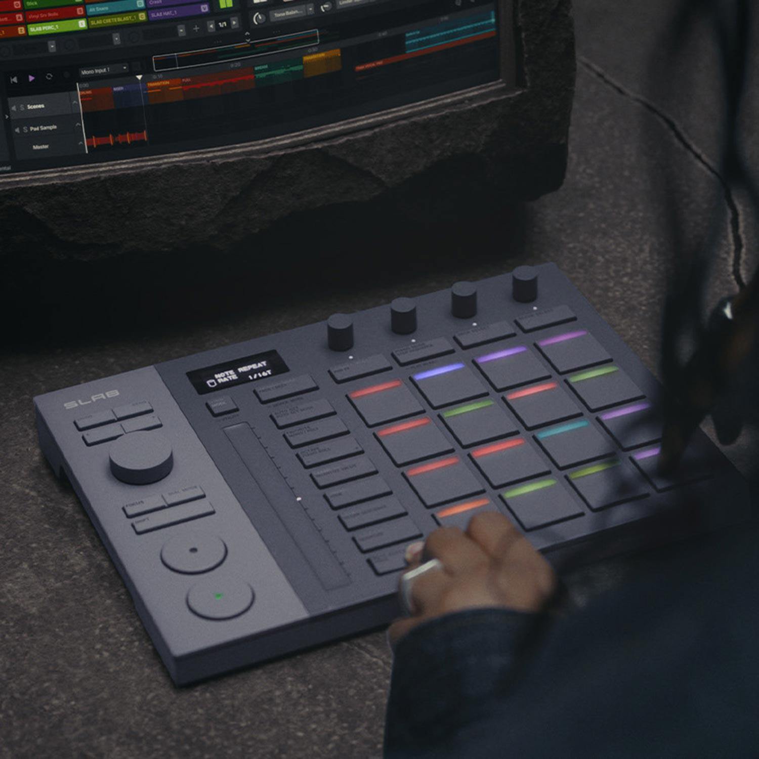 Pioneer AlphaTheta SLAB Serato - Midi Controller Pad のレビューと価格